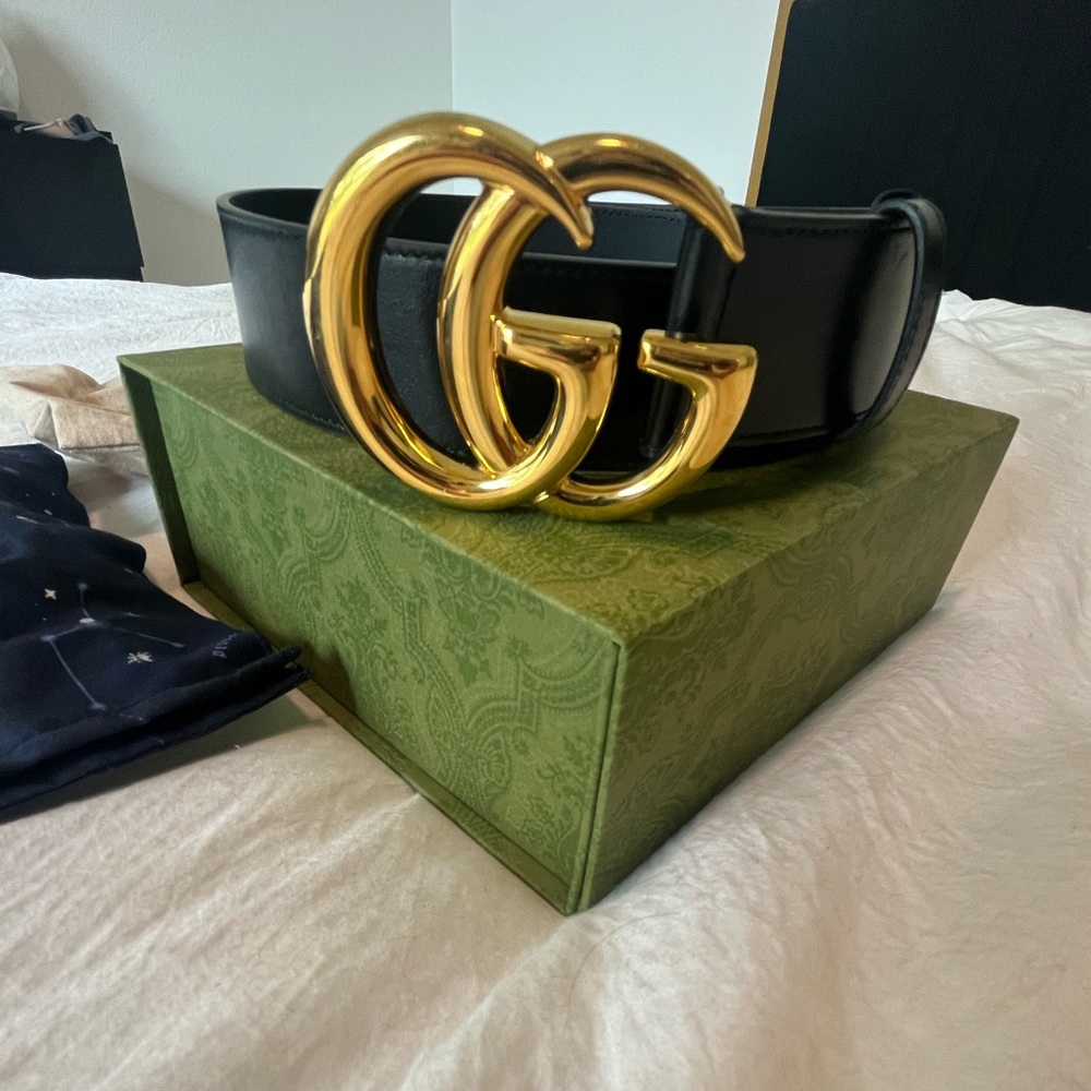 Black authentic Gucci belt. 35” not including clasp. 37 including clasp.